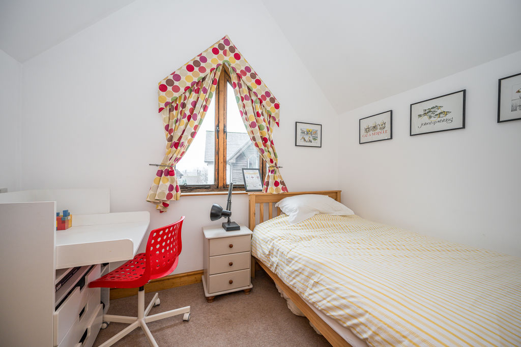 Bedroom- click for photo gallery